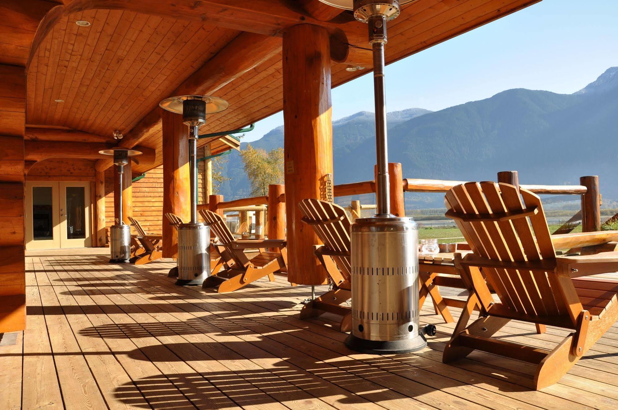 Fraser River Lodge Agassiz Exterior photo